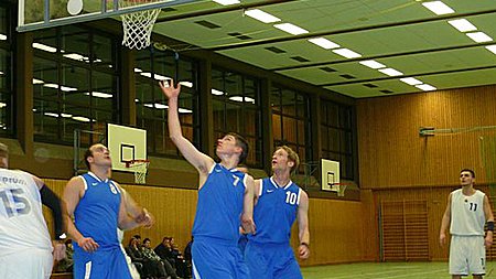 Spiel mit dem roten Ball