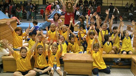 Die Kleinsten schnuppern Handballluft